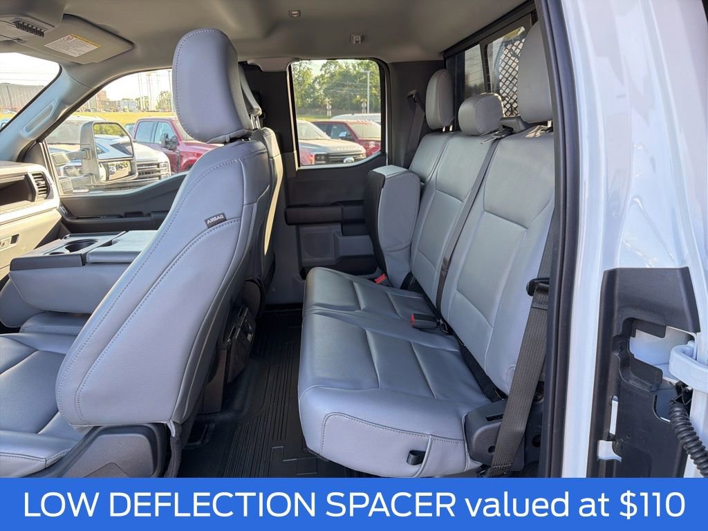 Used 2025 Ford F450 XL w/ XL Chrome Package image 13