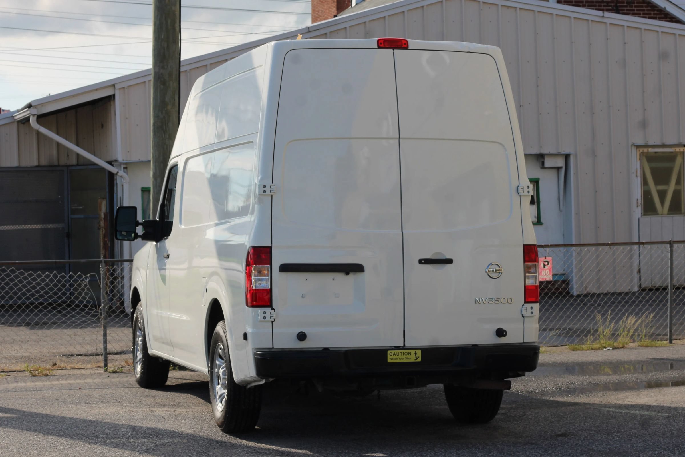 Used 2017 Nissan NV 3500 SV RWD image 6