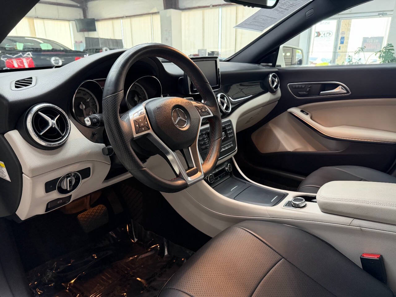 Used 2014 Mercedes-Benz CLA 250 image 19