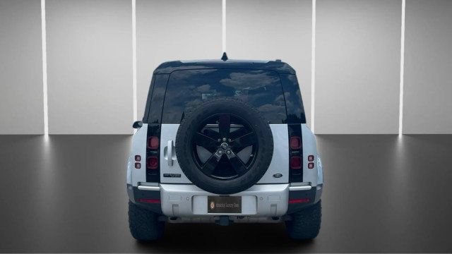 Used 2020 Land Rover Defender 110 First Edition AWD/4WD image 11