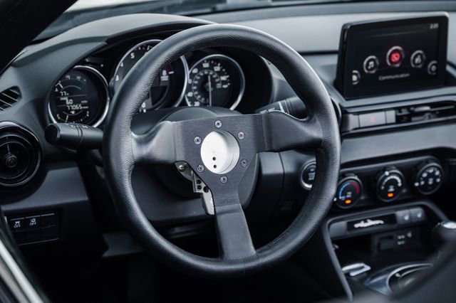 Used 2020 MAZDA MX-5 Miata Club w/ Brembo/BBS Recaro Package image 6