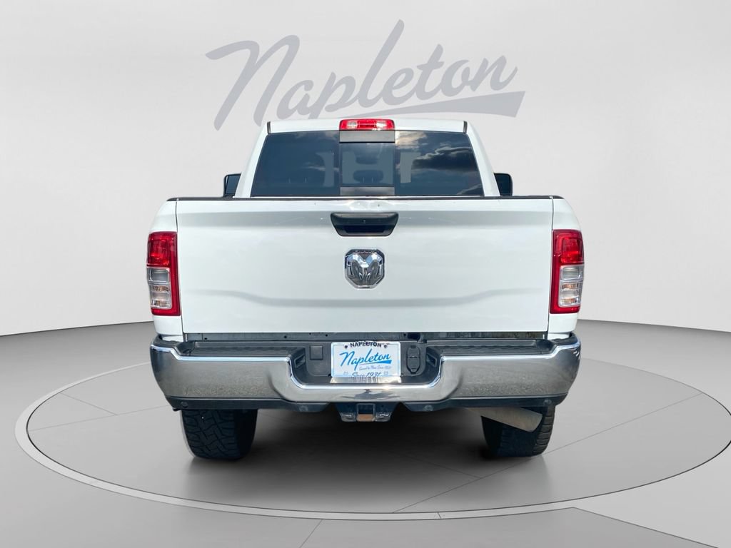 Used 2024 RAM 3500 Tradesman w/ Chrome Appearance Group AWD/4WD image 4