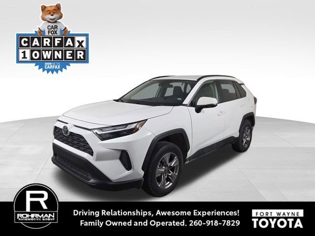 Used 2025 Toyota RAV4 XLE FWD image 1