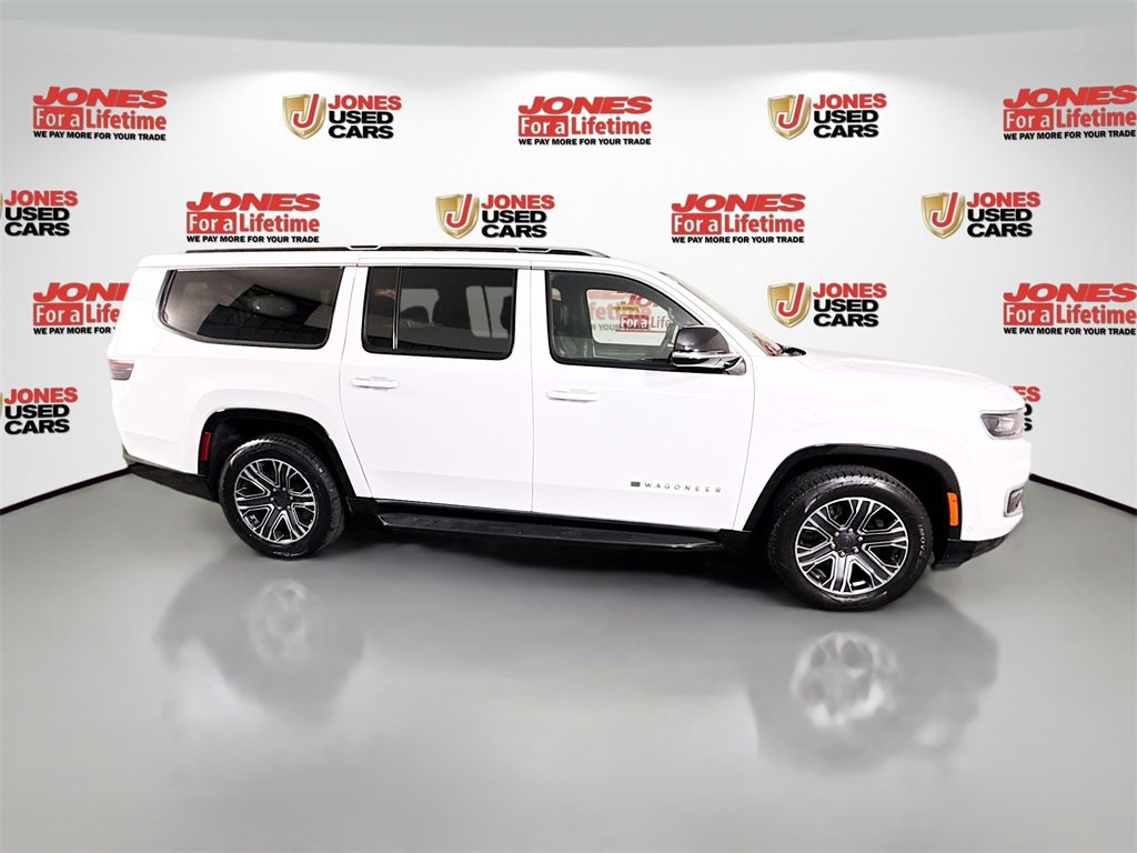 Used 2024 Jeep Wagoneer L Series II w/ Flexible Seating Group image 18