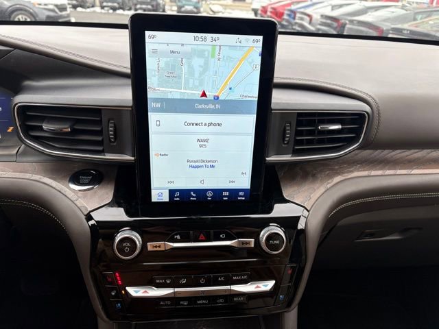 Used 2022 Ford Explorer Platinum w/ Equipment Group 601A image 11