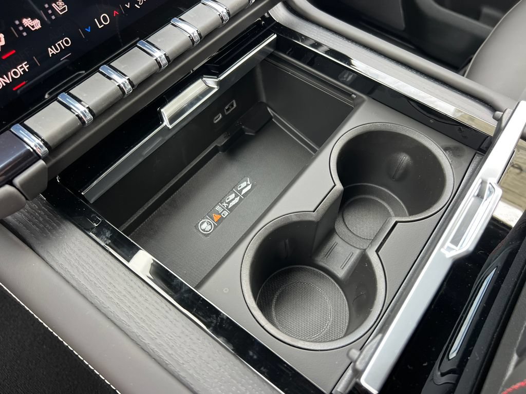 New 2026 GMC Yukon XL AT4 Ultimate AWD/4WD image 28