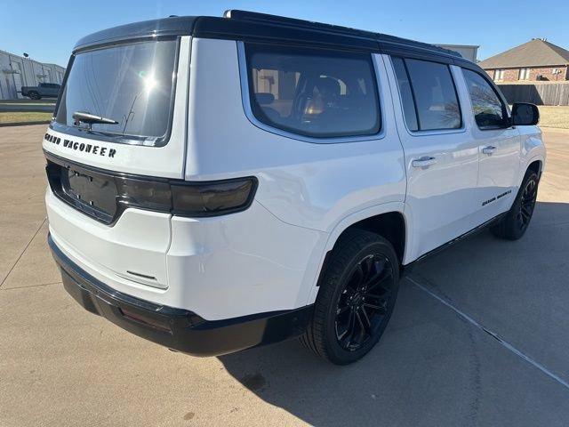 Used 2022 Jeep Grand Wagoneer Series III w/ Rear Seat Video Group 1 image 5