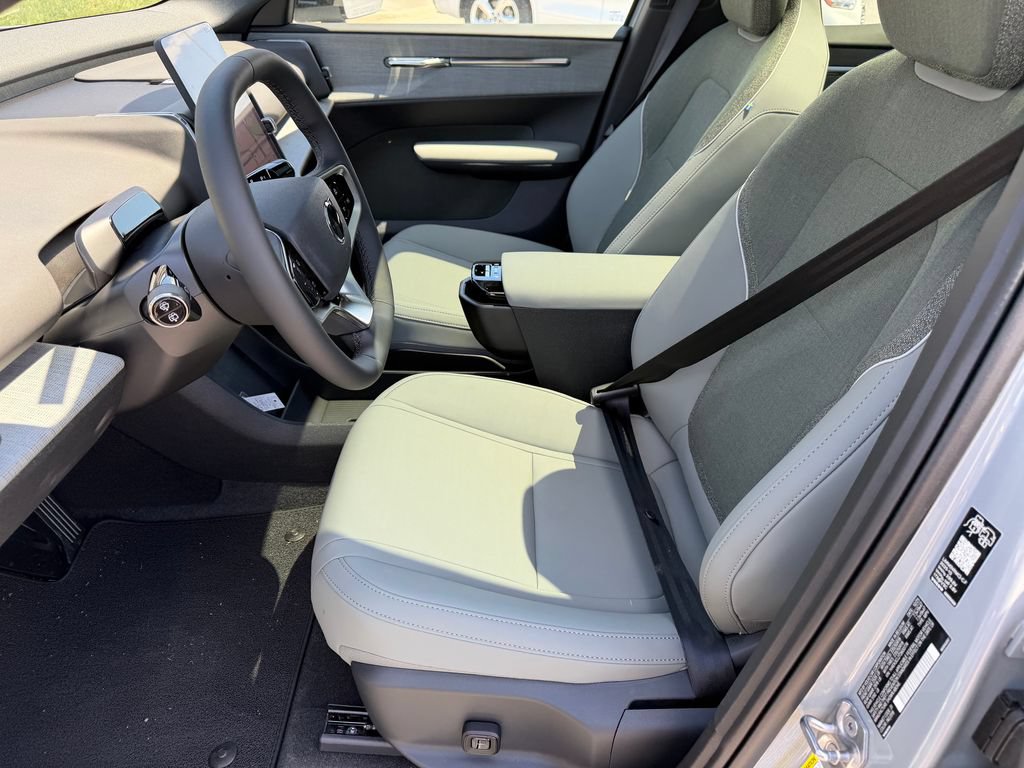New 2026 Volvo EX30 Cross Country Ultra AWD/4WD image 17