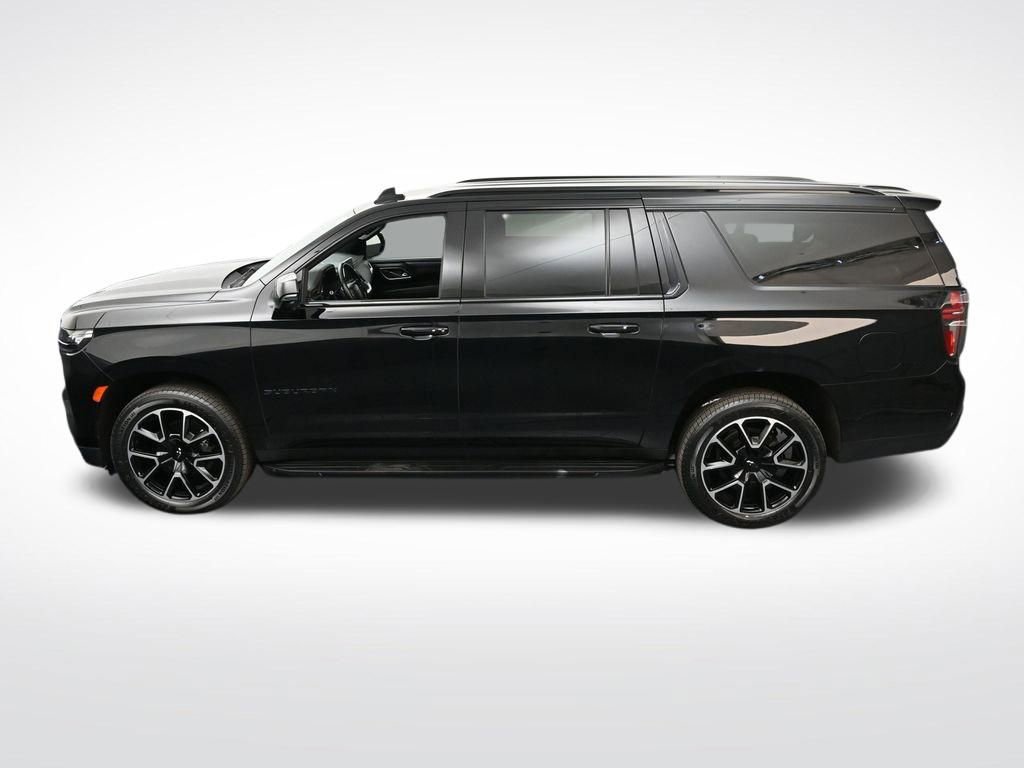 Used 2023 Chevrolet Suburban RST w/ Luxury Package AWD/4WD image 18
