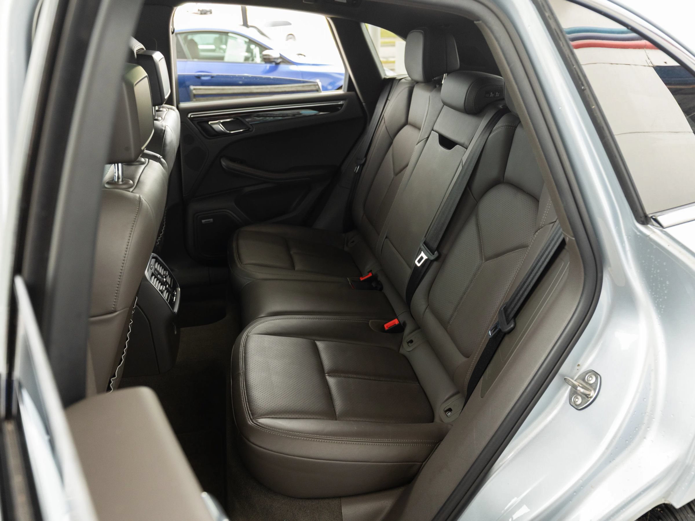 Used 2018 Porsche Macan S AWD/4WD image 29