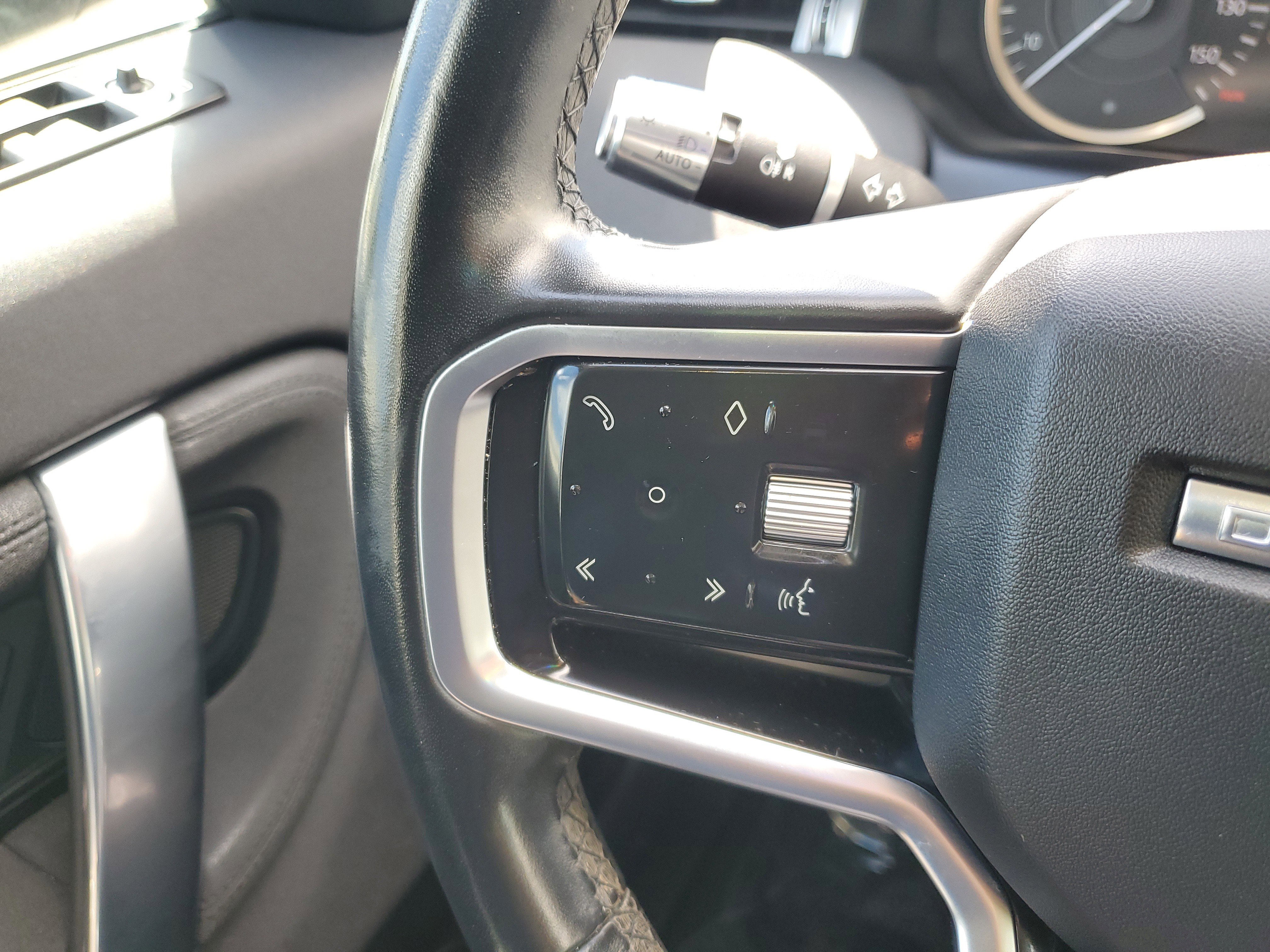 Used 2021 Land Rover Discovery Sport S image 19