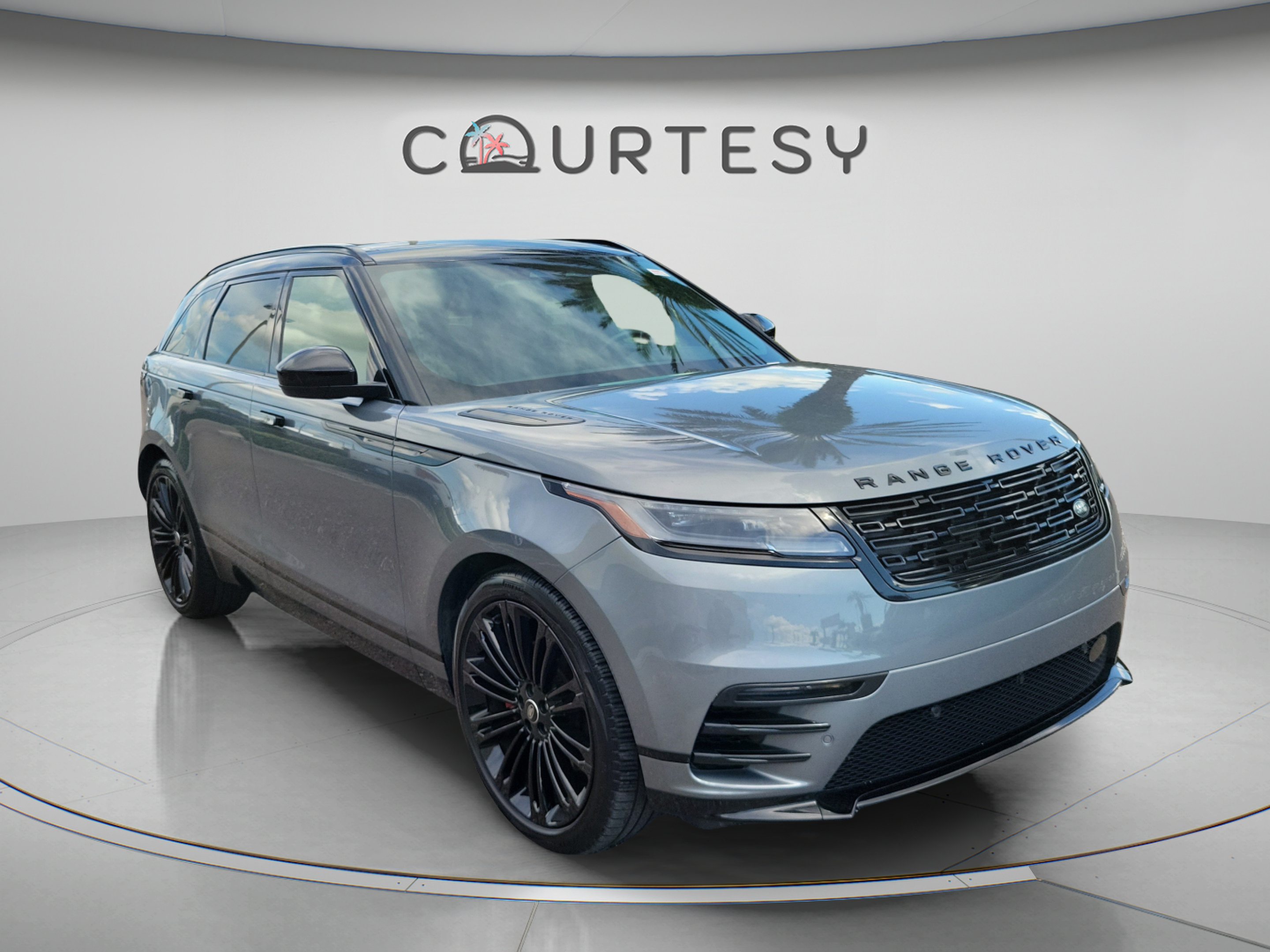 Used 2024 Land Rover Range Rover Velar Dynamic SE AWD/4WD image 7