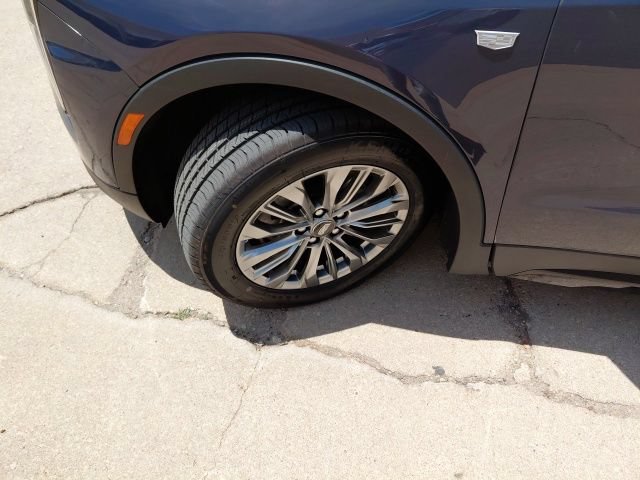 Used 2025 Cadillac XT4 Premium Luxury FWD image 37