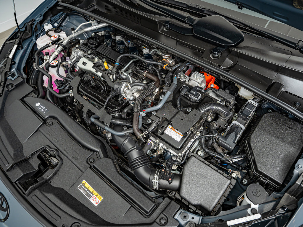 Used 2024 Toyota Prius XLE FWD image 41