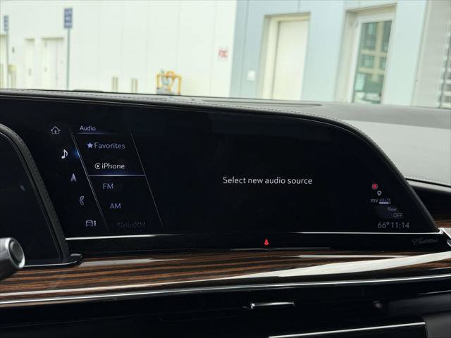 Used 2023 Cadillac Escalade Premium Luxury w/ Performance Package AWD/4WD image 31