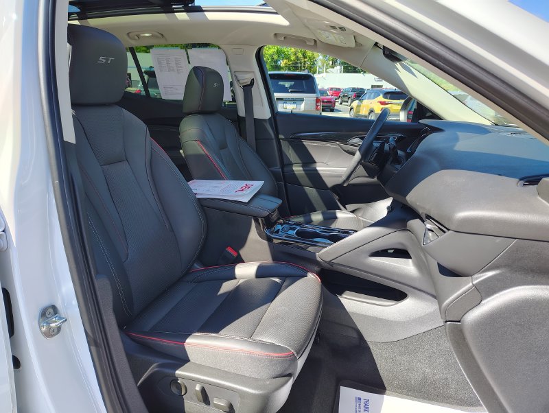 Certified 2022 Buick Envision Essence w/ Sport Touring Package AWD/4WD image 25