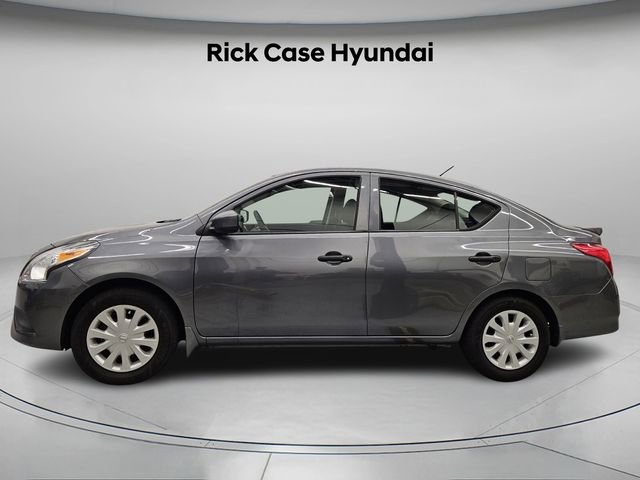 Used 2018 Nissan Versa S Plus image 3