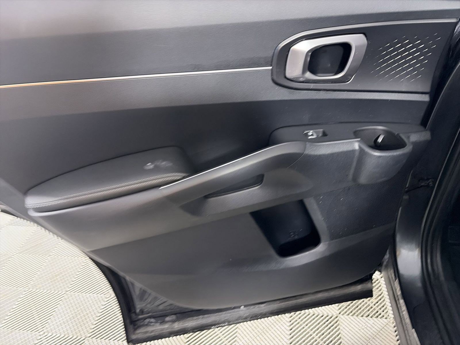 Certified 2024 Kia Sorento S image 35