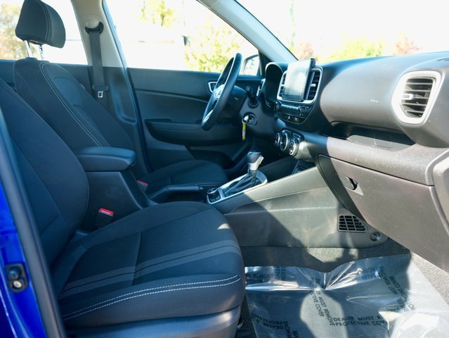 Used 2022 Hyundai Venue SEL w/ Cargo Package image 8