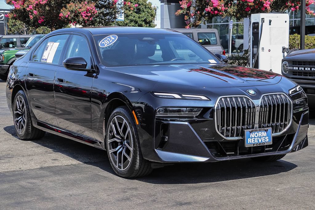 Used 2024 BMW 740i RWD image 3