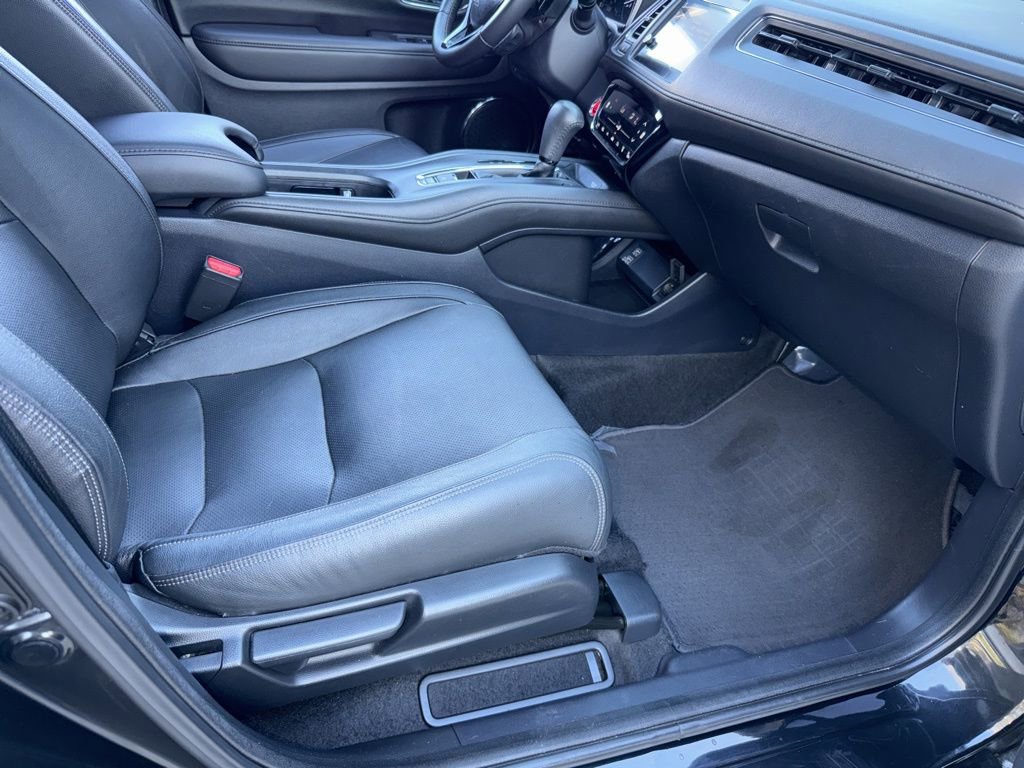 Used 2019 Honda HR-V Touring image 17