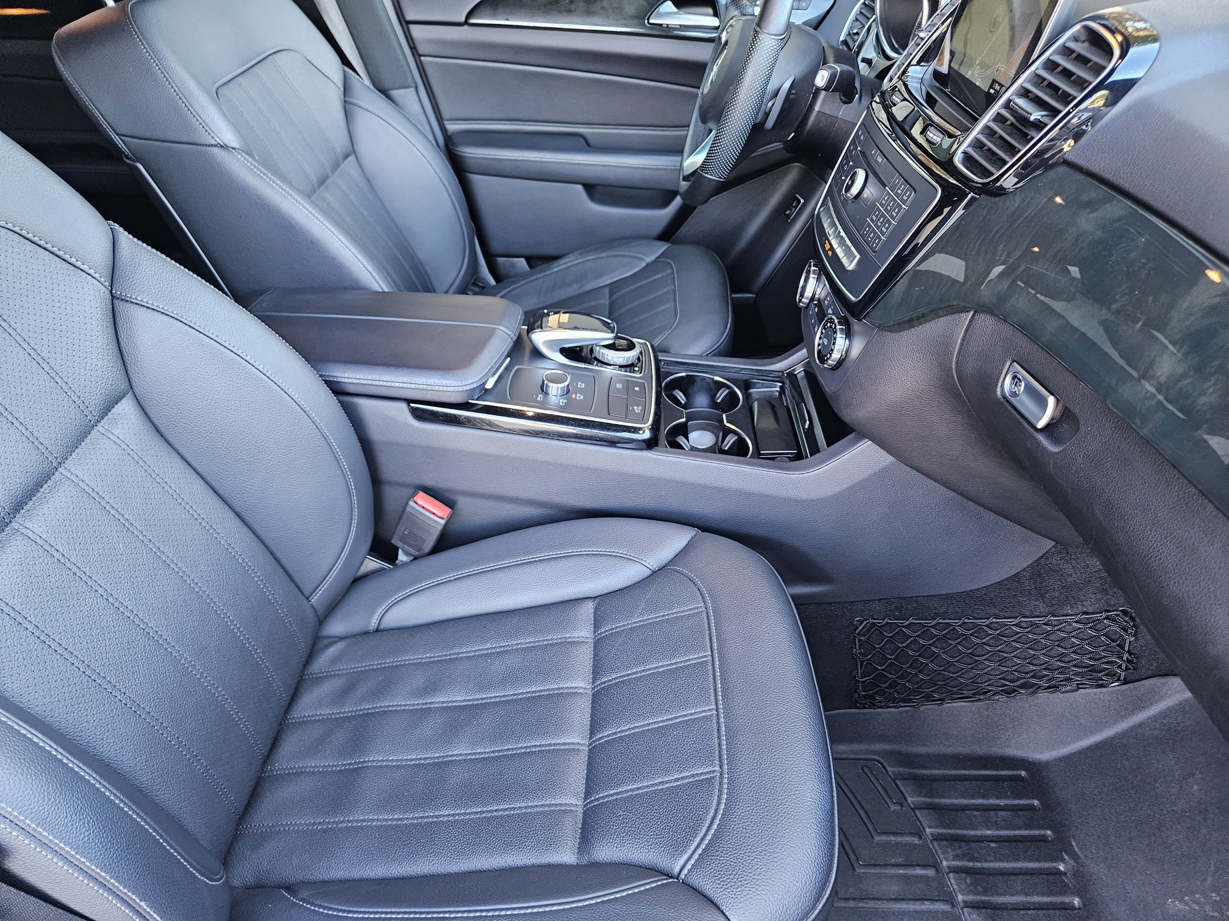 Used 2019 Mercedes-Benz GLE 400 4MATIC image 14