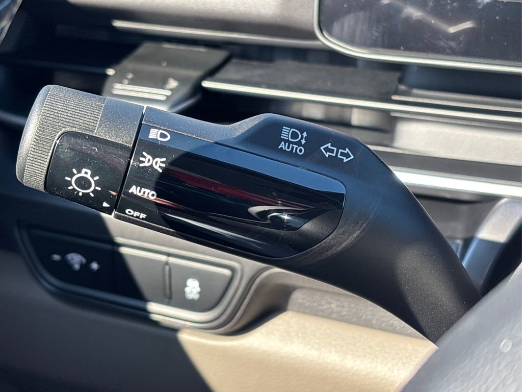 New 2026 Kia Carnival FWD image 15