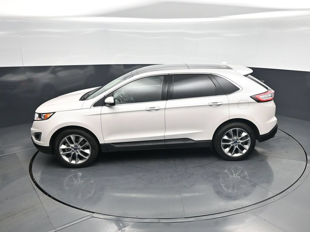 Used 2018 Ford Edge Titanium w/ Equipment Group 302A AWD/4WD image 43