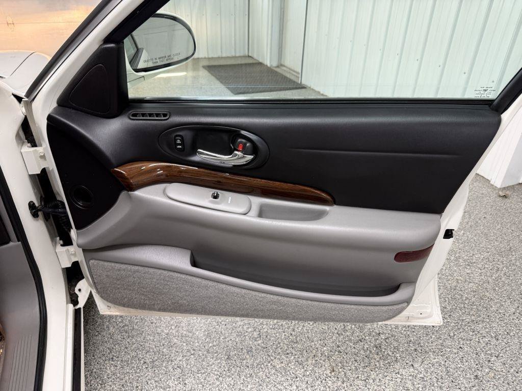 Used 2004 Buick Le Sabre Custom FWD image 35