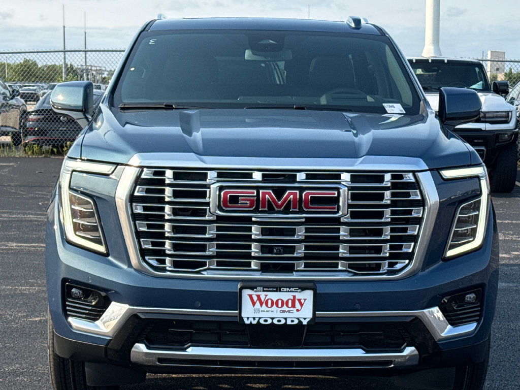 New 2026 GMC Yukon Denali w/ Sun & Power Step Package AWD/4WD image 4