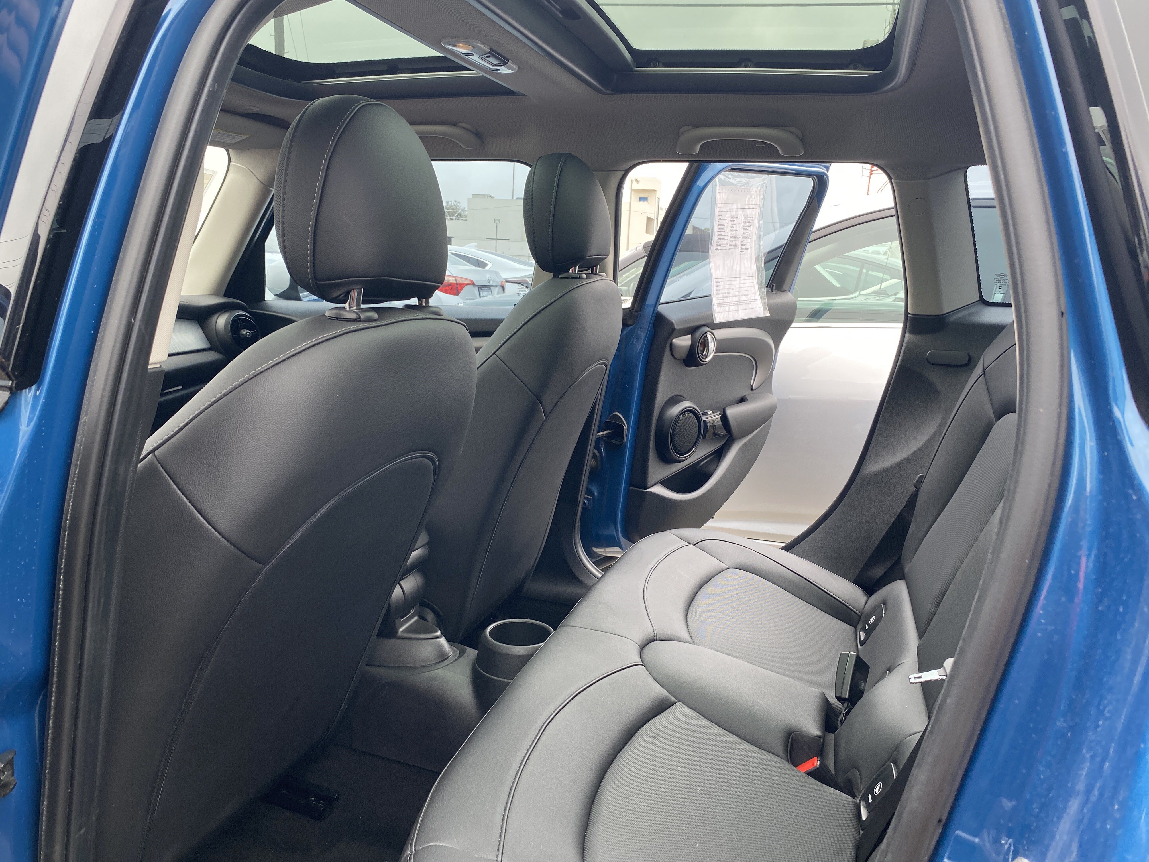 Used 2024 MINI Cooper 4-Door Hardtop FWD image 20