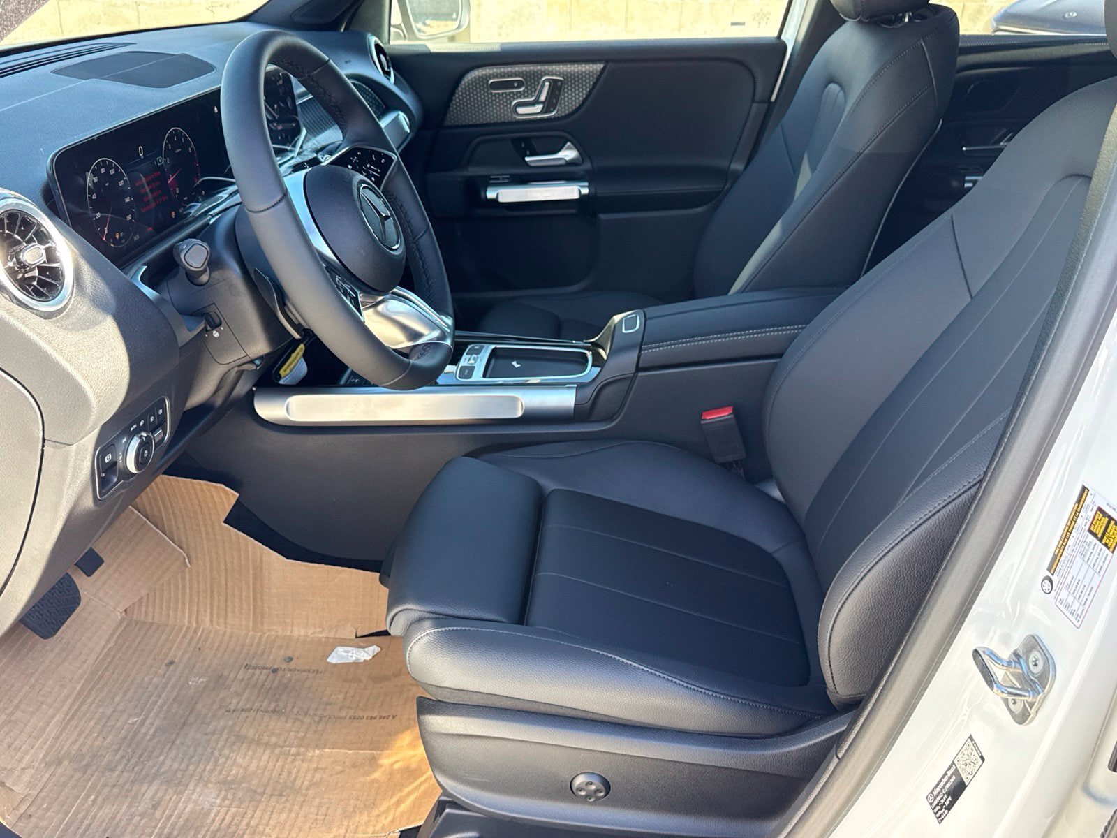 New 2026 Mercedes-Benz GLB 250 4MATIC image 15