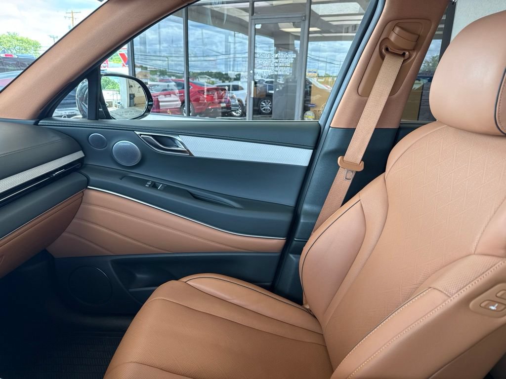 Used 2025 Genesis GV80 2.5T Prestige AWD/4WD image 30