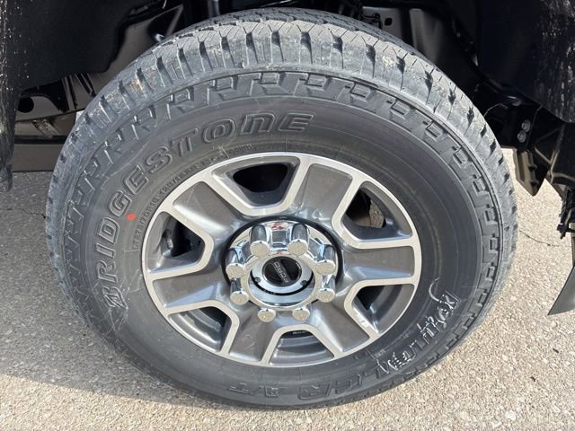 New 2026 Ford F250 Lariat w/ FX4 Off-Road Package image 13