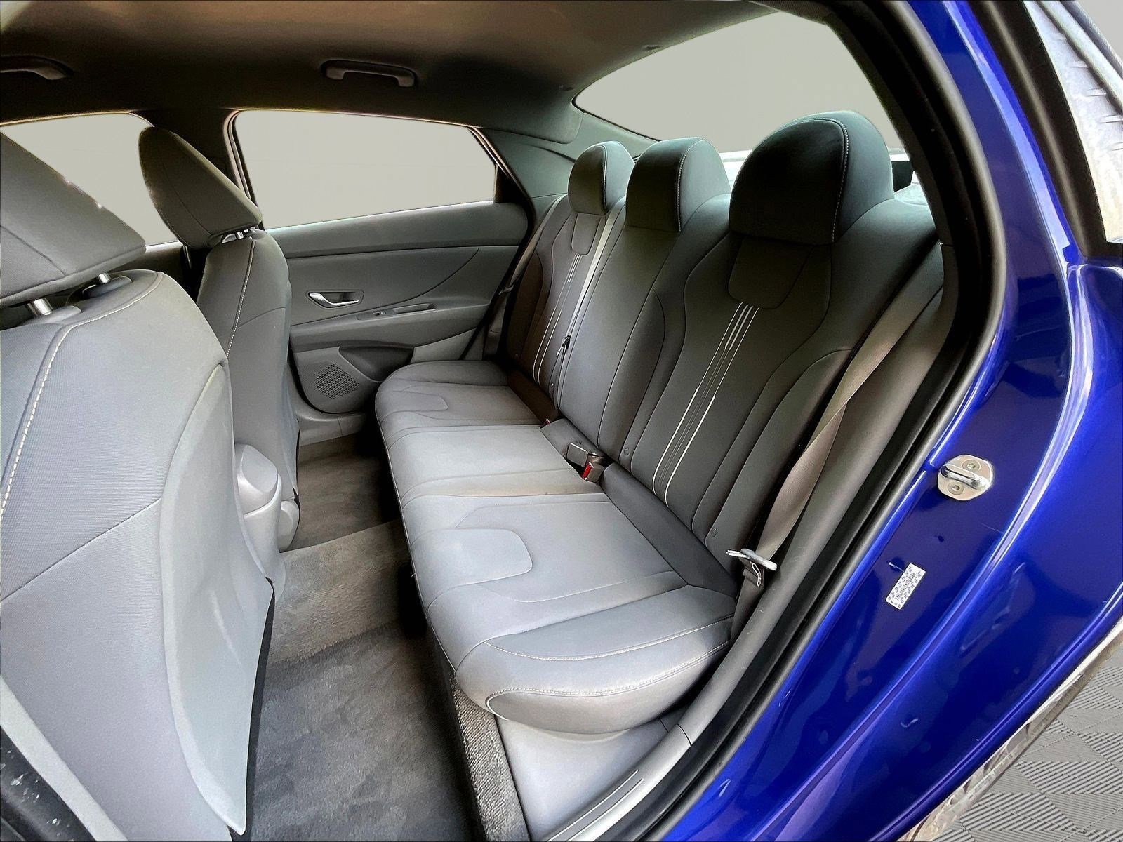 Used 2022 Hyundai Elantra SEL FWD image 20
