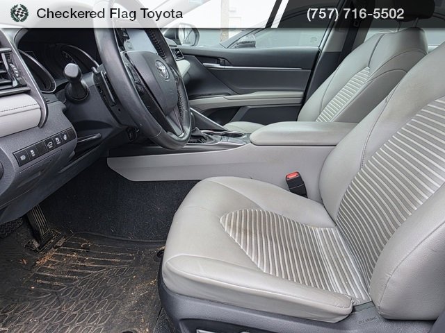 Used 2023 Toyota Camry SE w/ Cold Weather Package image 8
