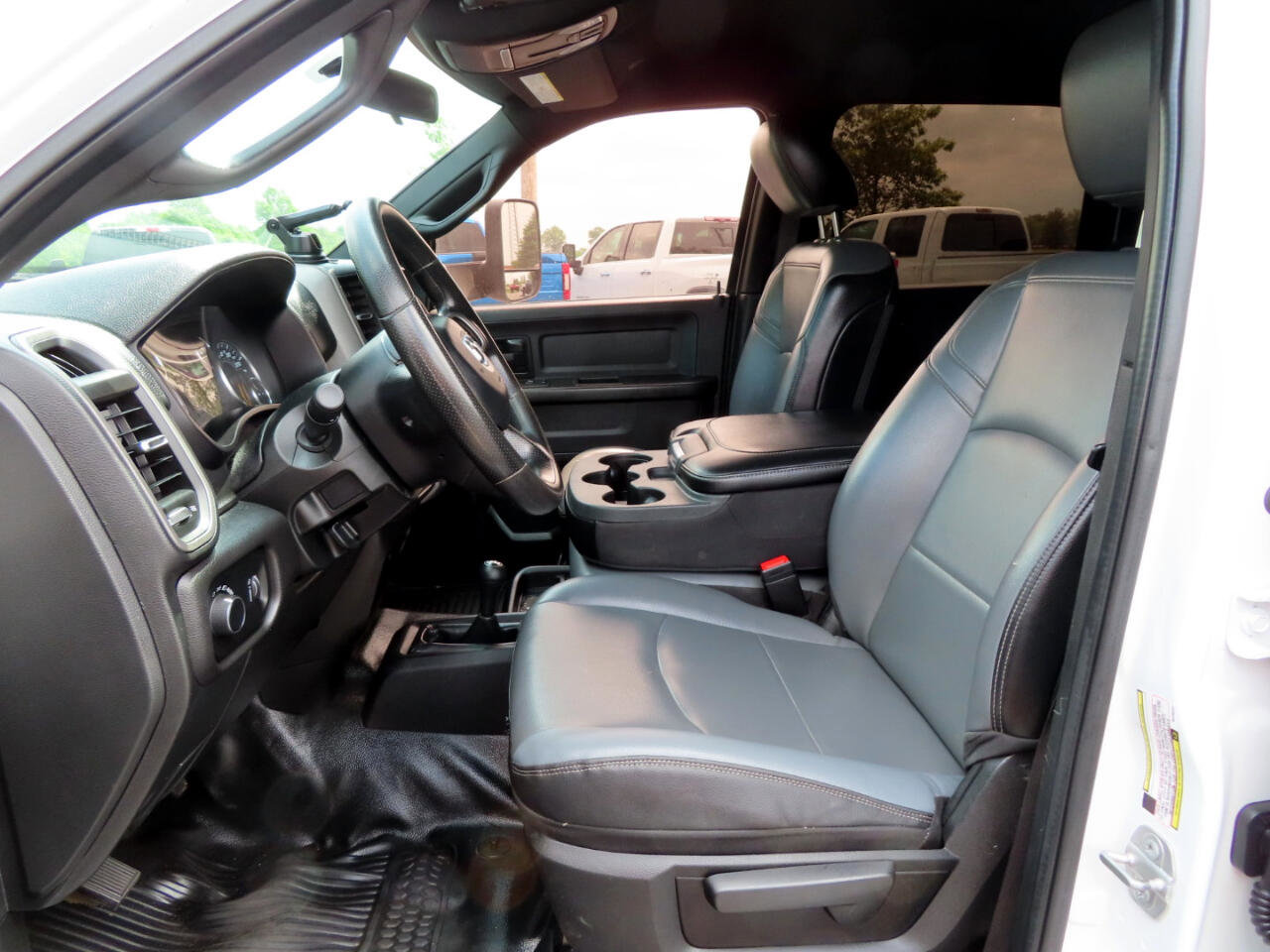 Used 2022 RAM 3500 Tradesman image 34
