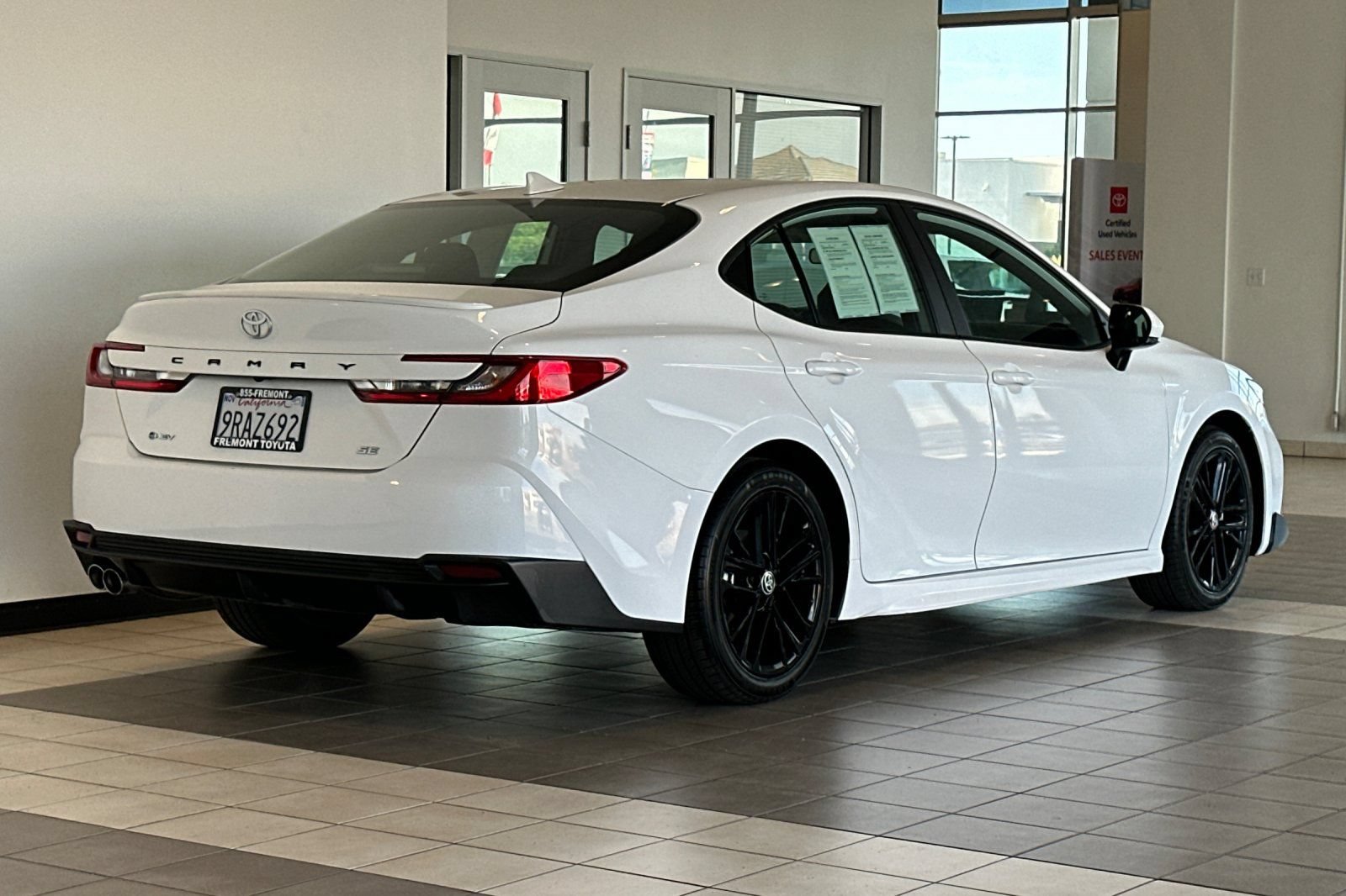 Certified 2025 Toyota Camry SE FWD image 4