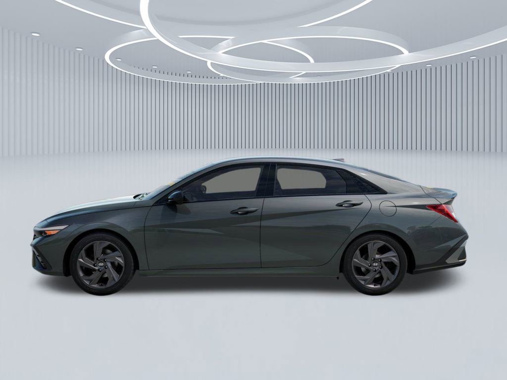 New 2026 Hyundai Elantra Sport image 3