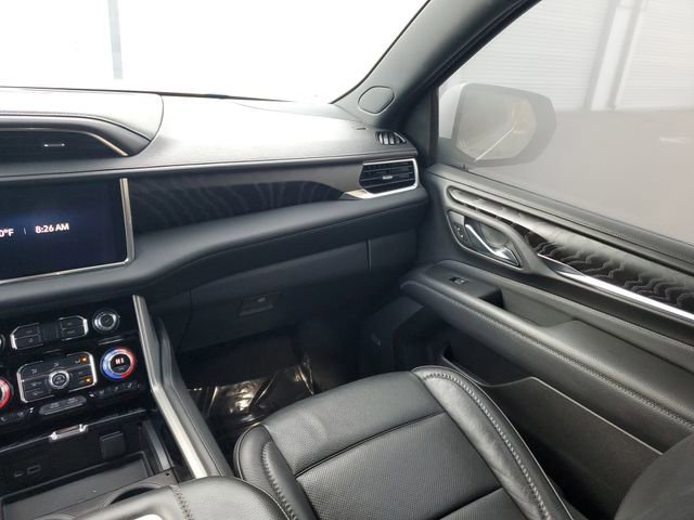 Used 2021 GMC Yukon XL Denali w/ Denali Premium Package image 14
