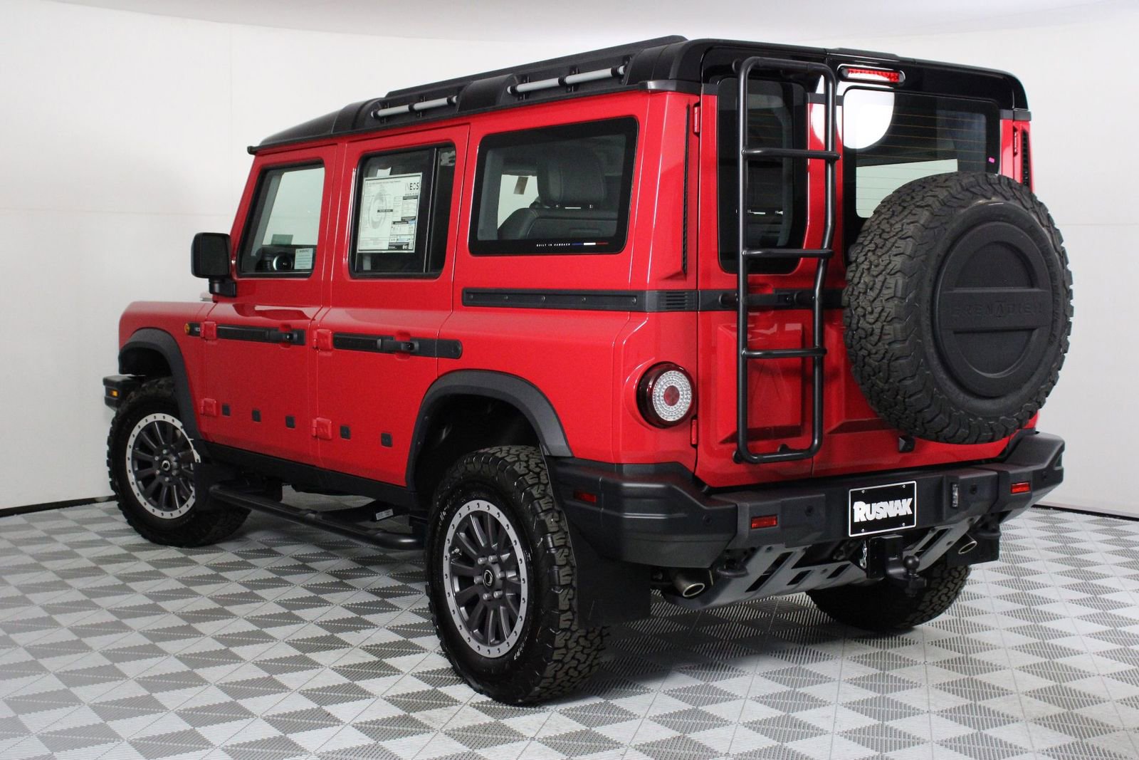 Used 2025 INEOS Grenadier AWD/4WD image 3