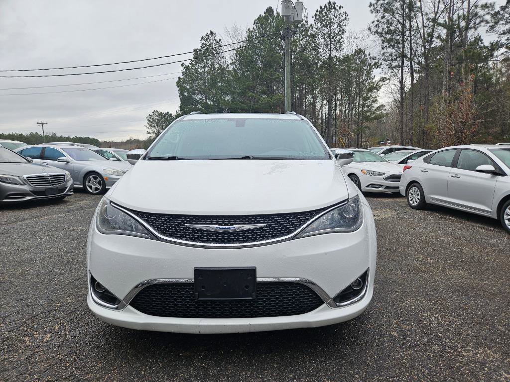 Used 2017 Chrysler Pacifica Limited FWD image 3
