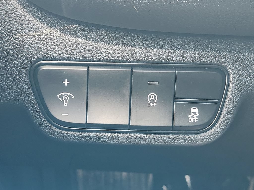 Certified 2025 Kia Seltos EX w/ EX Sunroof Package FWD image 26