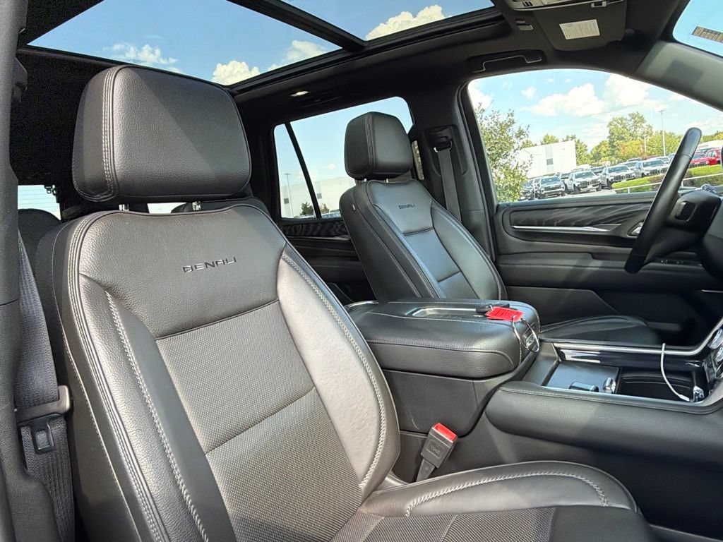 Used 2023 GMC Yukon Denali AWD/4WD image 34