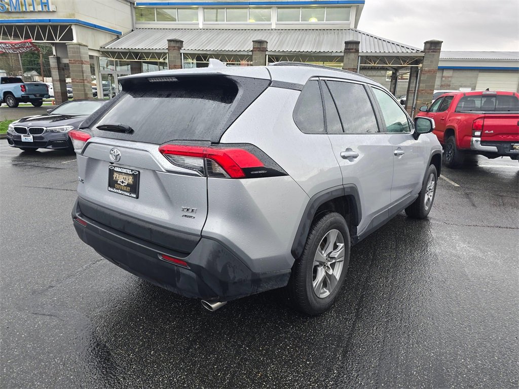Used 2025 Toyota RAV4 XLE w/ Convenience Package image 3