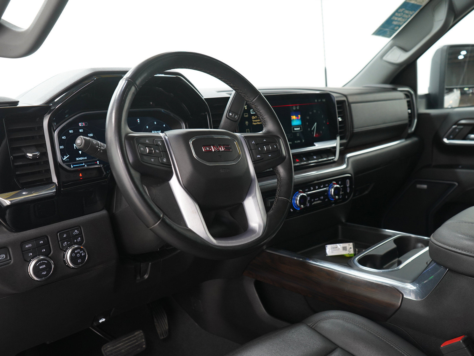 Used 2024 GMC Sierra 2500 SLT w/ SLT Convenience Package AWD/4WD image 28