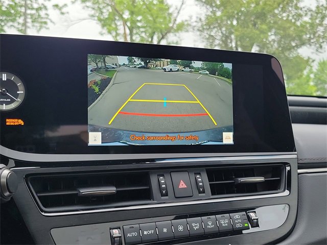 New 2025 Lexus ES 300h w/ Premium Package image 25