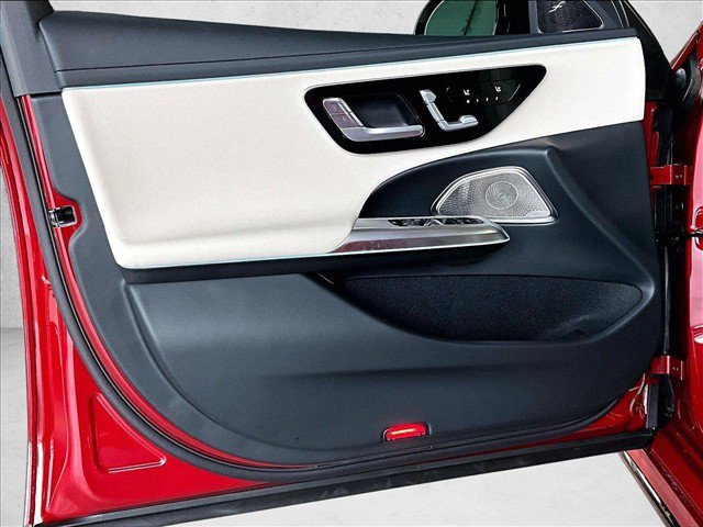 New 2027 Mercedes-Benz E 450 4MATIC Sedan image 26