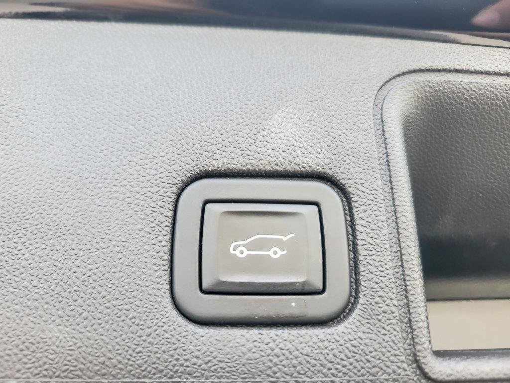 Certified 2023 GMC Terrain SLE w/ Driver Convenience Package FWD image 24