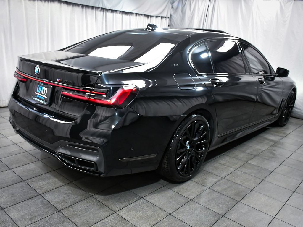 Used 2022 BMW M760i xDrive w/ Luxury Rear Seating Package AWD/4WD image 6